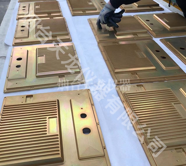 2系军工标准黄色导电硬质氧化